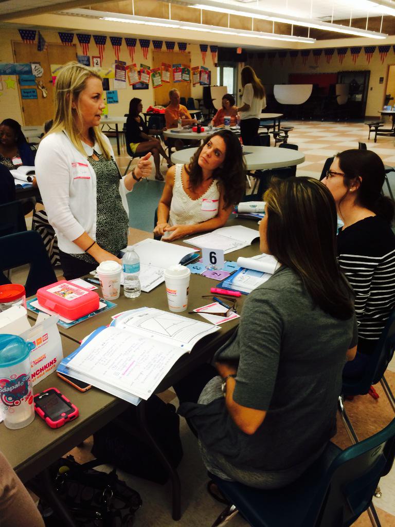 rickatkagan's tweet photo. NaplesFL teachers process #ClassroomManagement tips @KaganOnline #cooperativelearning Day 3 workshop #TimedRoundRobin http://t.co/LEnwxVHS3a
