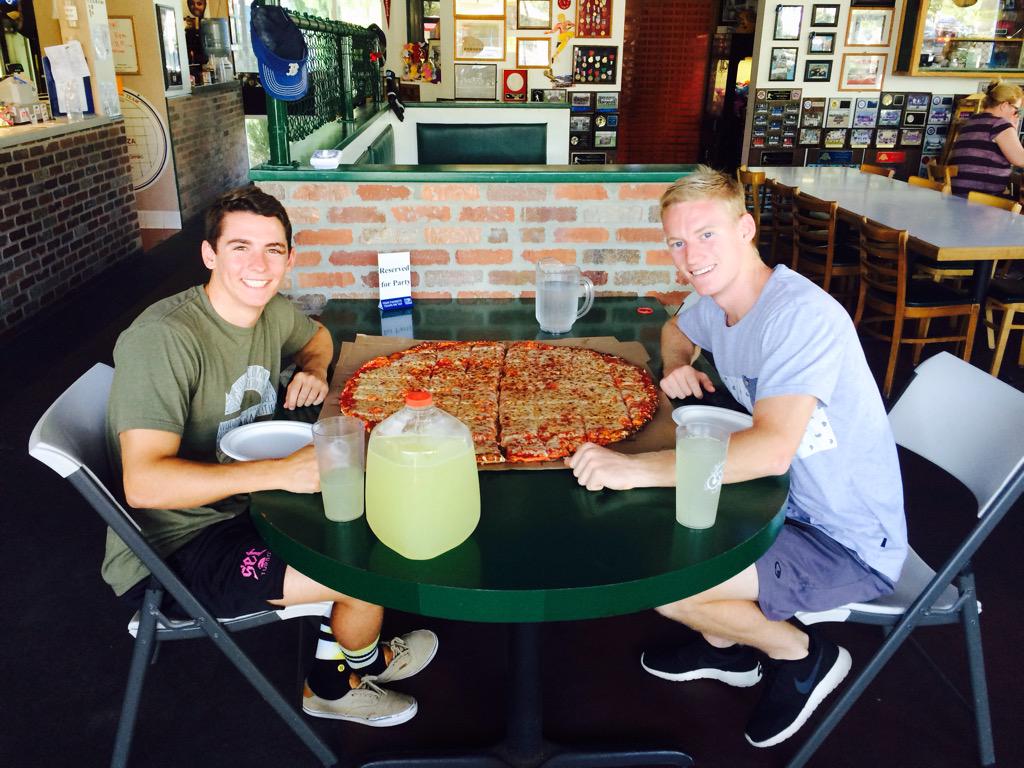 BallParkMV's tweet photo. XL Pizza Challenge ! Can these guys finish it less than an hour? #xlpizza #pizza #bpptmv #pizzachallenge http://t.co/Eees8RKxDK