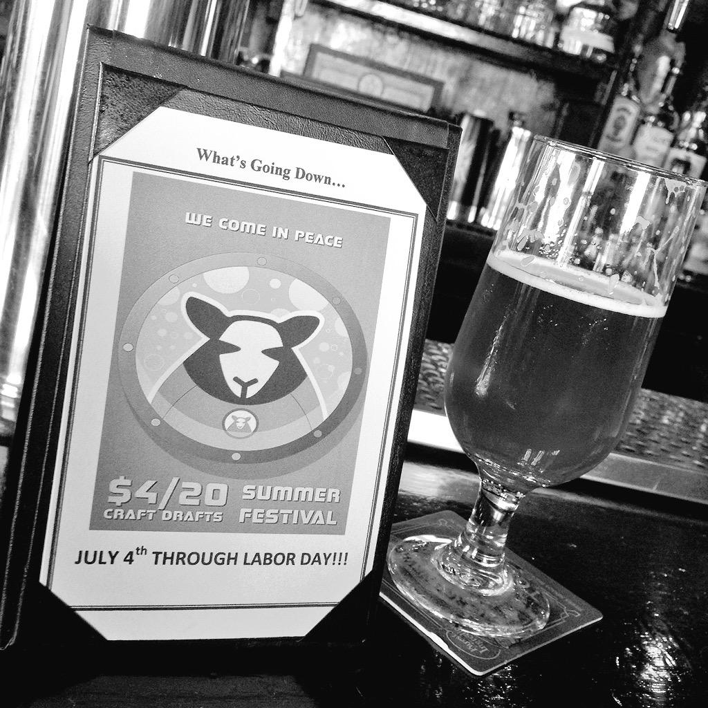 BeerLovesLI's tweet photo. Enjoying @BlackSheepAH #SummerFest w/ a @smuttynosebeer Ol' Grundy Humper. #20for4 #BeerLovesLI #LIBeer http://t.co/vNYC40BXMt