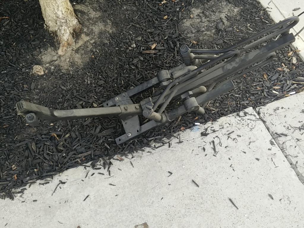 #curbalert free rackk attack bike rack for 2 bikes good working order no key