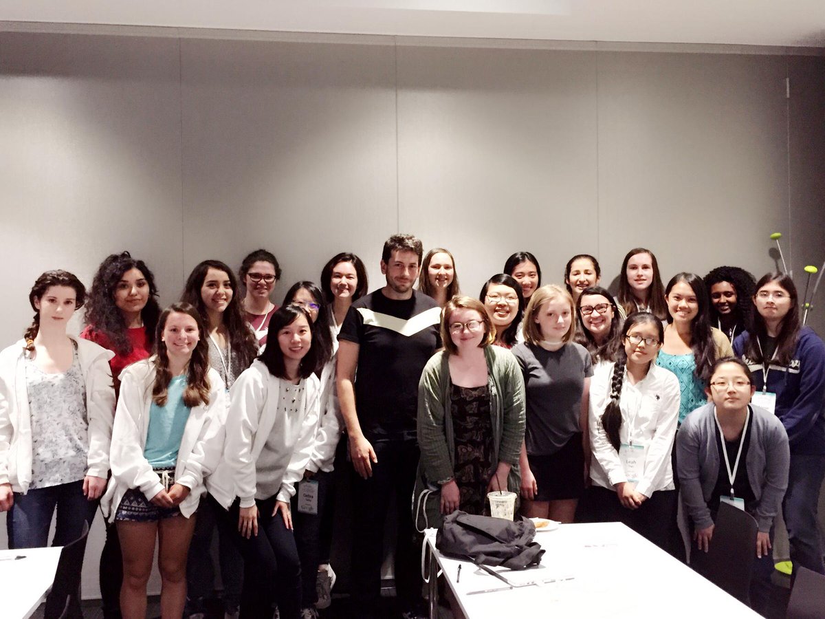GirlsWhoCodeSEA's tweet image. We had an amazing Googler: Blaise Aguera-Arcas, who spoke to the girls about Stereotype threat today! @lifeatgoogle