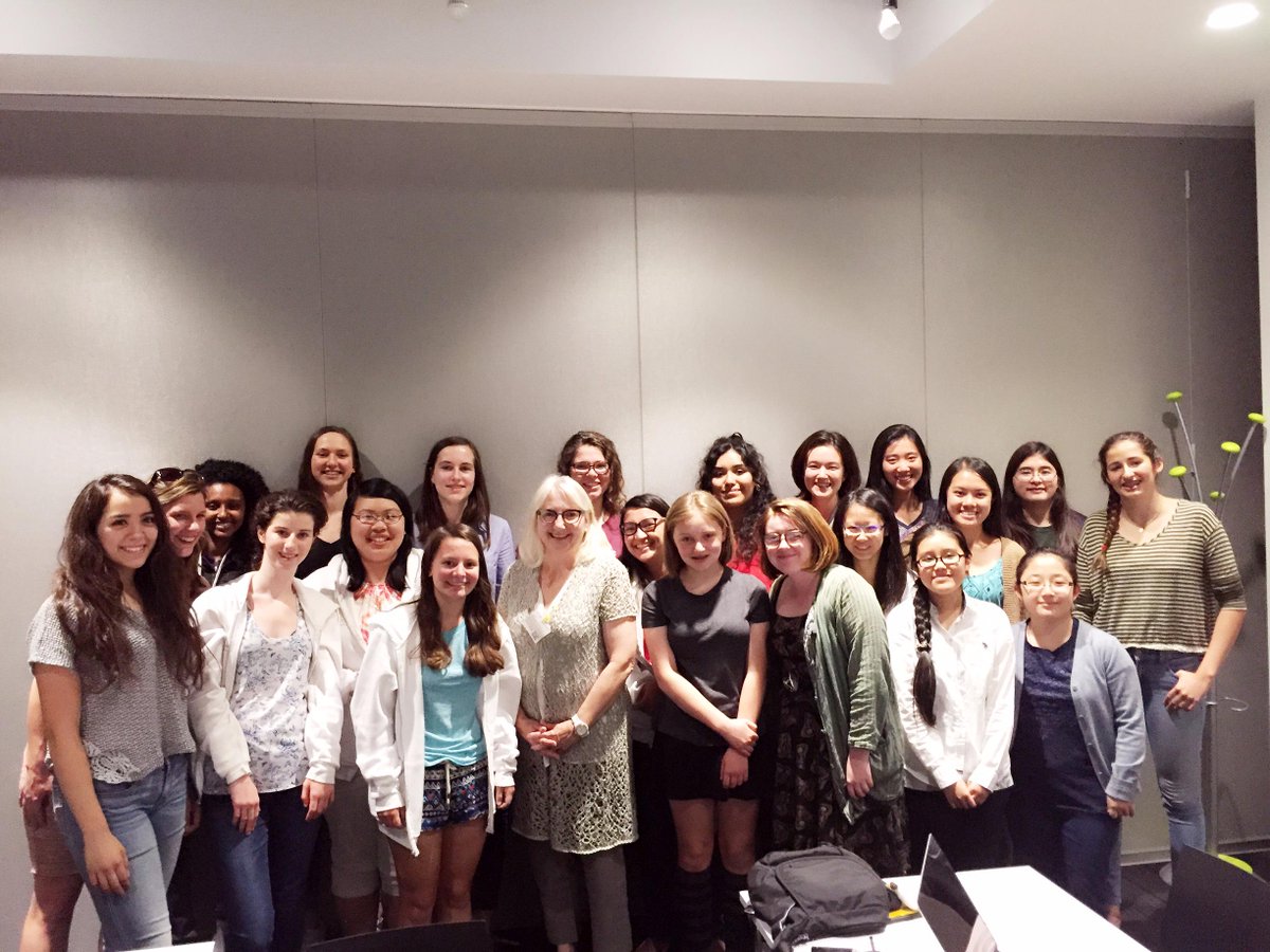 GirlsWhoCodeSEA's tweet image. We also had the amazing opportunity to interact with the state representative: Joan McBride today! @lifeatgoogle
