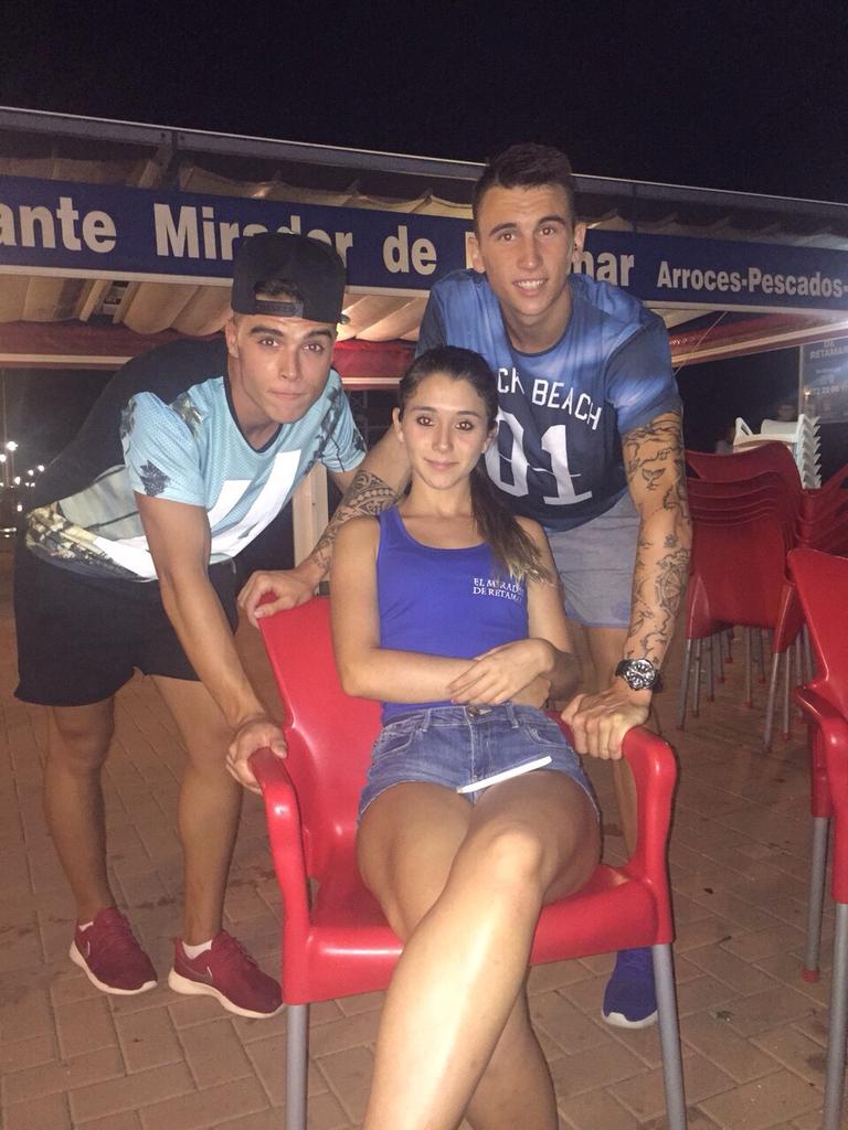 albitagm33's tweet photo. Buenas noches con mis cartageneros más guapiss😚😚 http://t.co/OHjve4WxWL