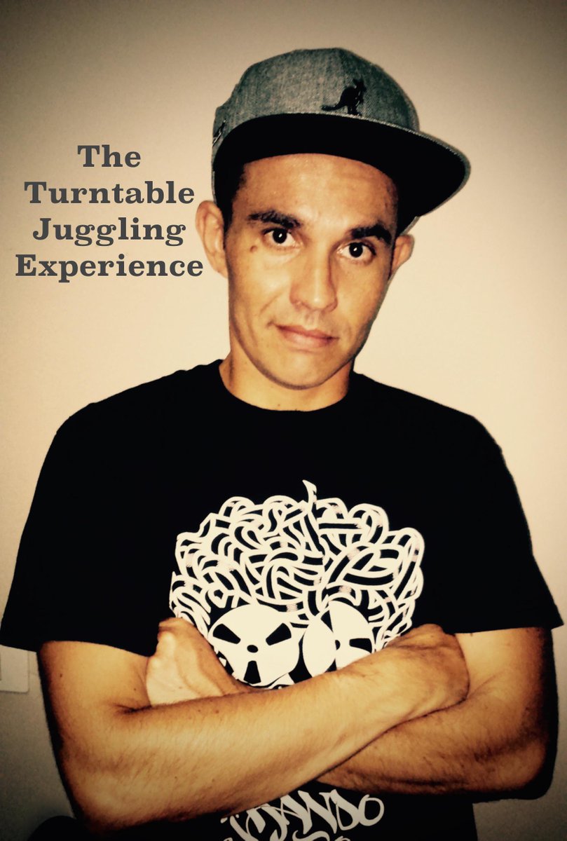 djfullfx_fx's tweet photo. El concepto de mi nuevo Show es algo así como... TurntaFunk!!! Stay Tuned... pídelo en tu Kiosco o local favorito!! http://t.co/roC5gV6DwU
