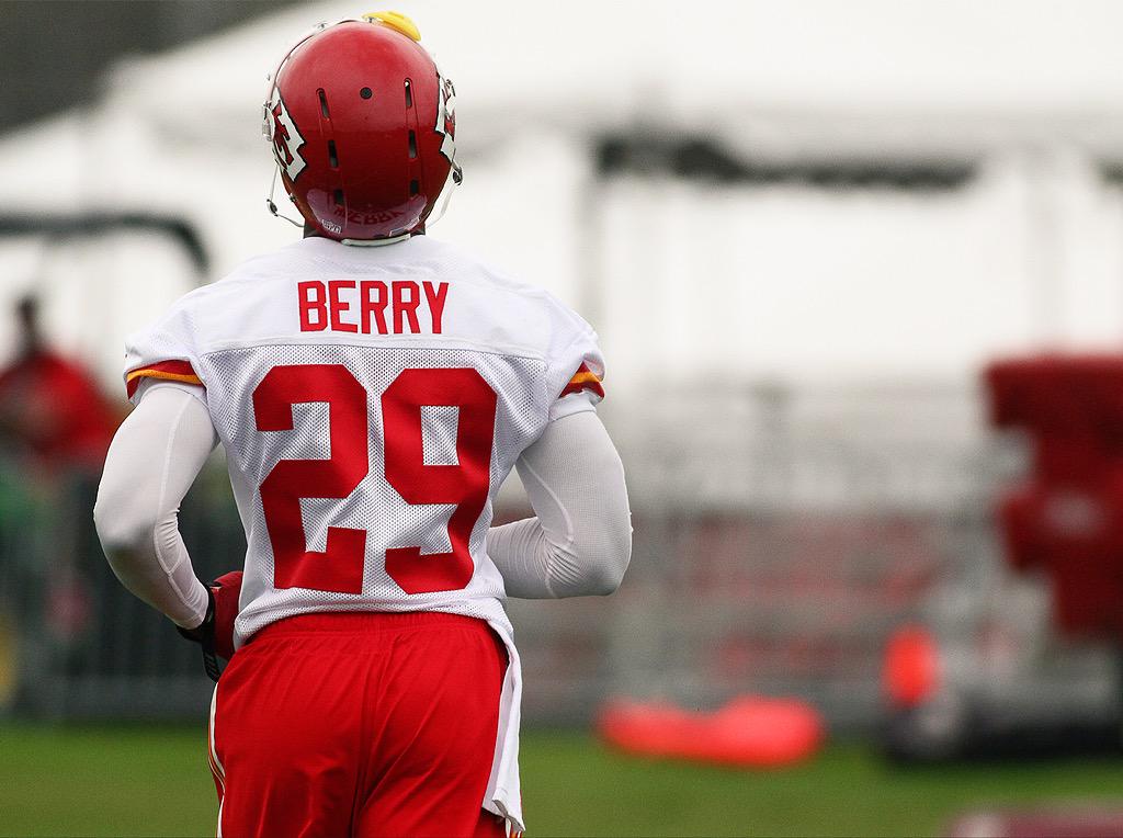 Chiefs's tweet photo. 8 months after being diagnosed with cancer, @Stuntman1429 has returned to the field. 

Photos: http://t.co/luRHIKazLr http://t.co/icpbZg2mZ2