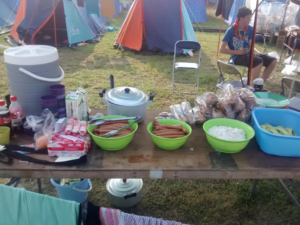 hunebedwj's tweet photo. Begin de dag met een wasje, begin de dat met ontbijt... #wj2015 http://t.co/NKRptvcJsA