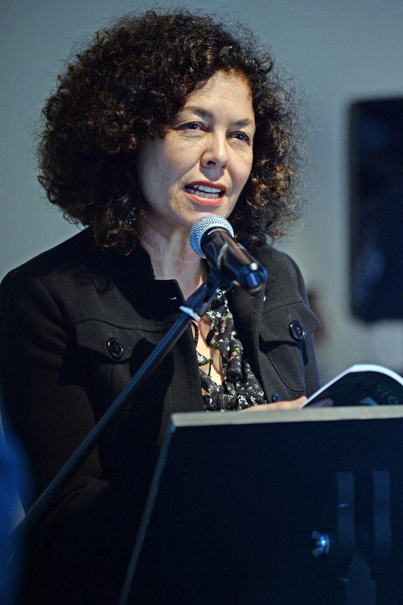 SistemaCreacion's tweet photo. La poeta mexicana María Baranda #SNCA obtuvo el #PremioDePoesía Jaime Sabines–Gatien Lapointe 2015 #FIP ¡enhorabuena! http://t.co/bvTn29MA7a
