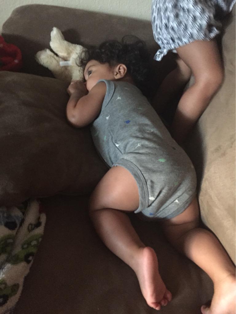 StauberJamie's tweet photo. You sleepy? http://t.co/PpmMOZHEtR