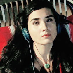 iMneraS's tweet photo. #TubaBukuyustun 
#KaraParaAsk http://t.co/gbNT8UN3kl