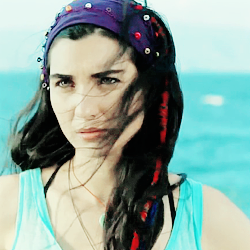 iMneraS's tweet photo. #TubaBukuyustun 
#KaraParaAsk http://t.co/UUgxNX2FYK
