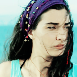 iMneraS's tweet photo. #TubaBukuyustun 
#KaraParaAsk http://t.co/UUgxNX2FYK