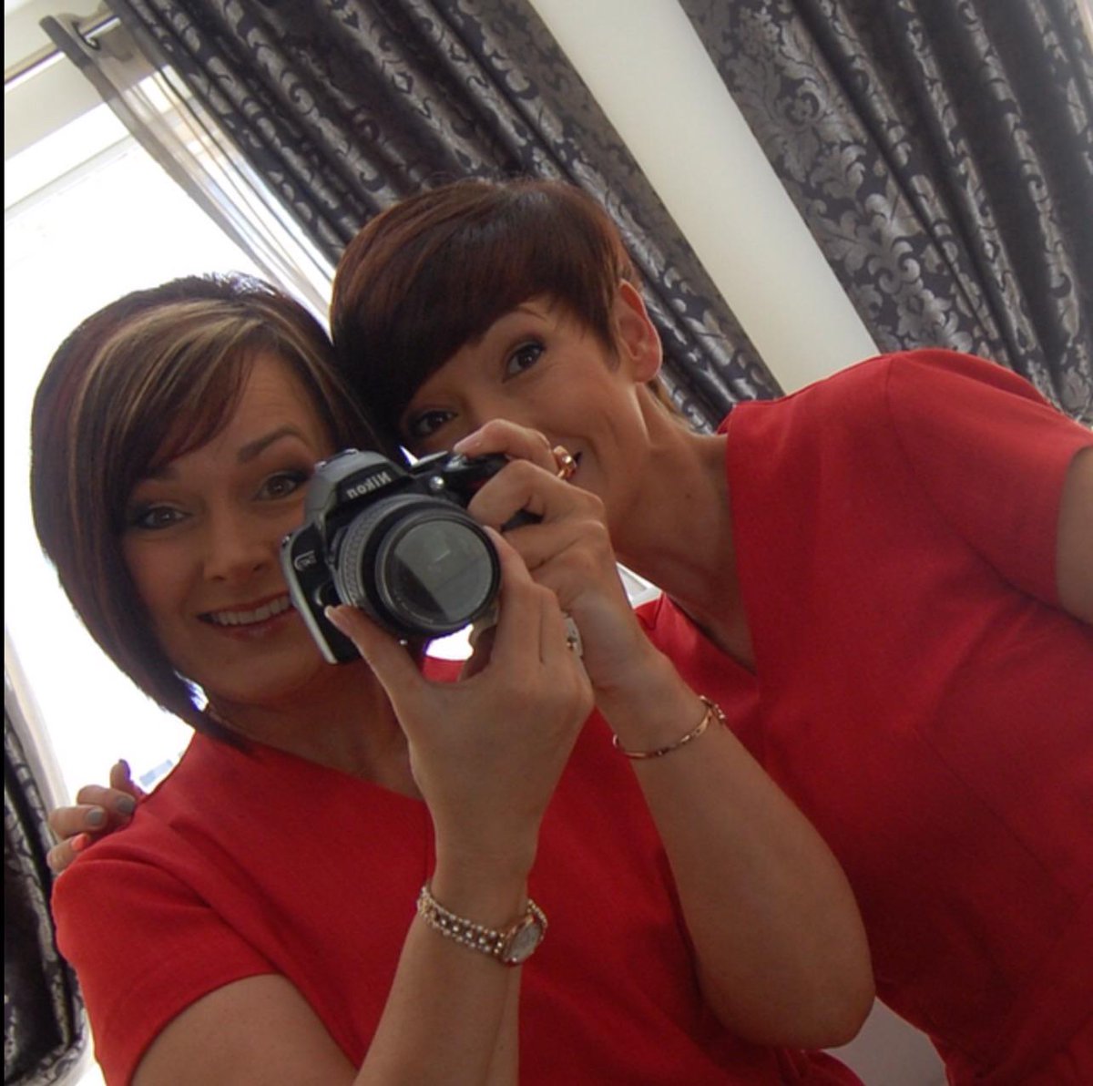 TreatsBody's tweet image. #calmbeforethestorm #debsday #cameratesting with @CameilleF #WJMakeupartistoftheyear