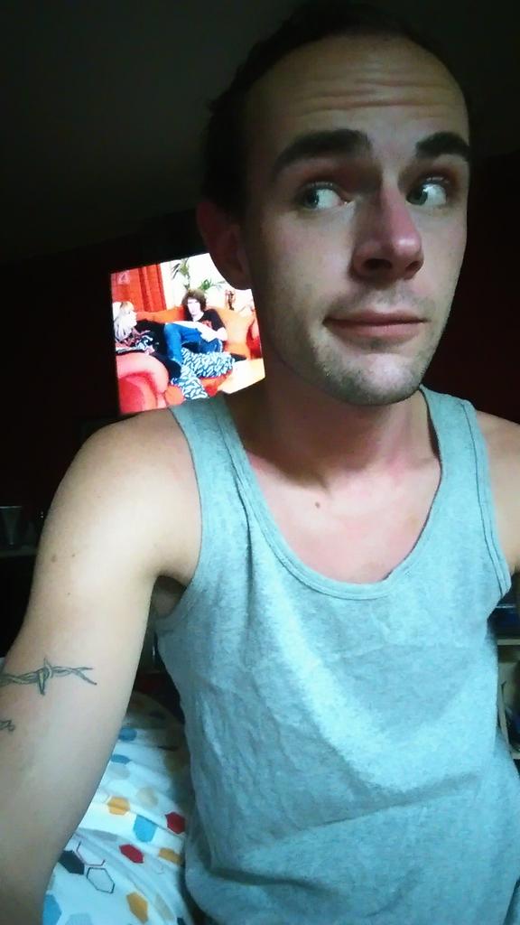 jordslw's tweet photo. The obligatory selfie...#gaytimes #weekoff #time4tv http://t.co/708nTN8Edk