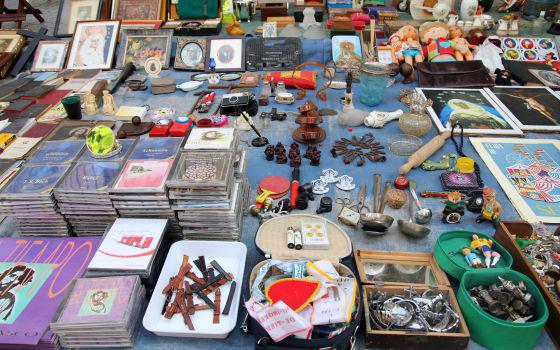 guadaluxe's tweet photo. Si aún no conoces el legendario #mercadillo de la calle Feria, este es el mejor momento para hacerlo. ¡Anímate! http://t.co/s3xY4b40jH