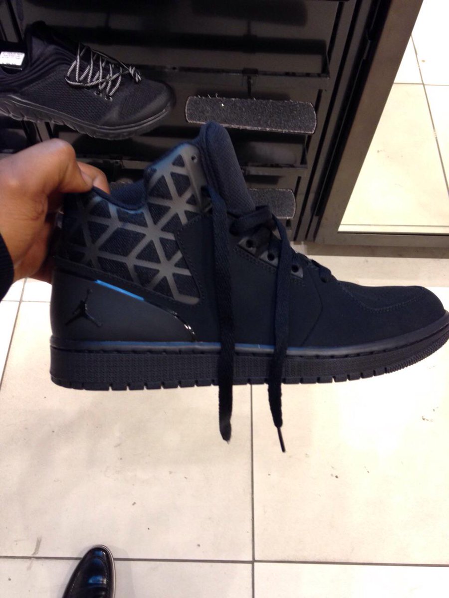 TsokoloMakeka's tweet photo. What do ya'll think of these? http://t.co/9HUQ1Oc9Eb