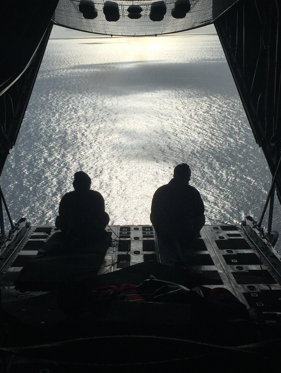 USCGSoutheast's tweet photo. #BreakingNews @USCG crews complete 53 patterns, cover 39,429 sqnm as search for missing 14YO boys enters 6th night. http://t.co/pGT8WNW2QE