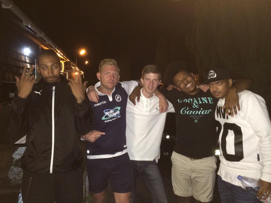 @Breeny_THFC_7 <a href="/OlosMyMind/">DJ Olos x P A P</a> @splurgeboys @JamesPykeMusic 😎😎😎