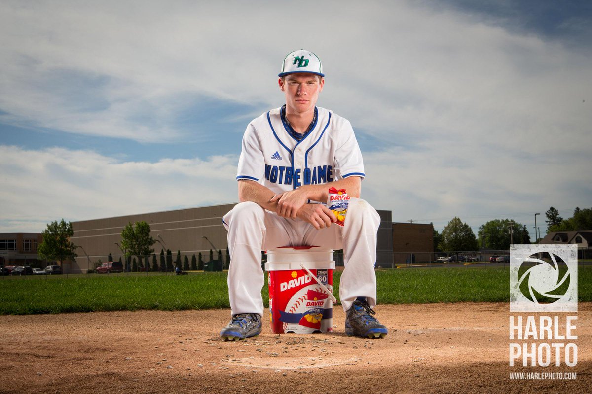 HarlePhoto's tweet photo. @EatSpitHappy, this guy @beauxmyers is sure helping promote your seeds in his senior portraits! http://t.co/P3Ag3y2zQY