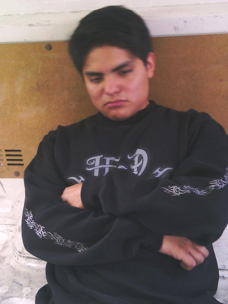 sal_osk's tweet photo. @AxelSmiles23 @hbarrios29 @El_vic_rocker @jmesa85  #Zzz... http://t.co/Co1rgUxm6D