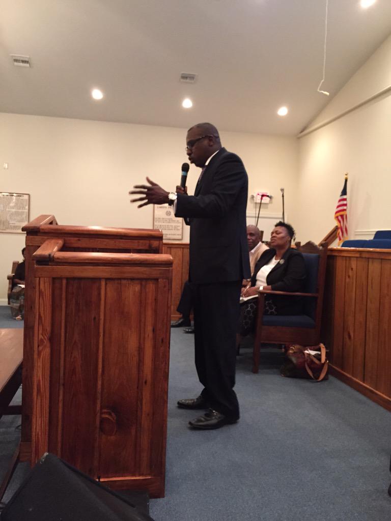 AmenTNT's tweet photo. Rev Anthony Corbitt preaching at St John Divine, "How God uses Leftovers".  Preach Corbitt!!!  John 6: 5 - 14 http://t.co/2wBT0BUcpc