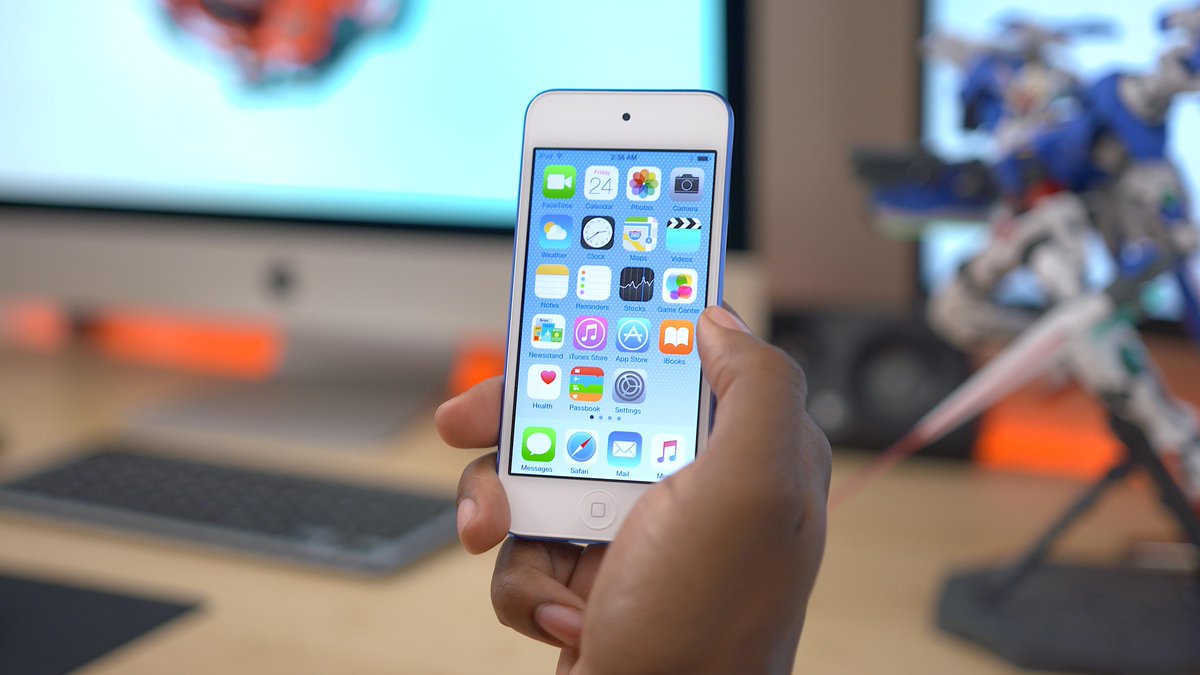 UrAvgConsumer's tweet photo. Win a brand NEW iPod Touch 6th Gen by following @UrAvgConsumer and retweeting this tweet! http://t.co/A0x5ZCTxJv