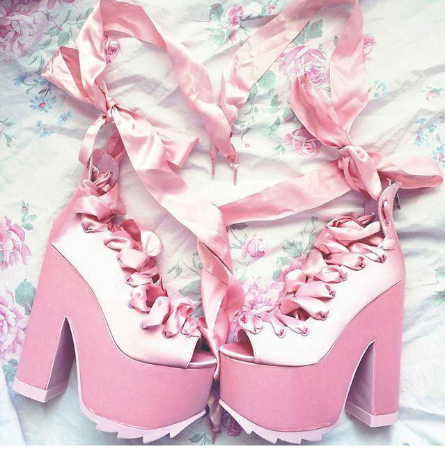 dollskill's tweet photo. Bae perfection 🎀 #CoCoDoll http://t.co/KbzYULyqLX