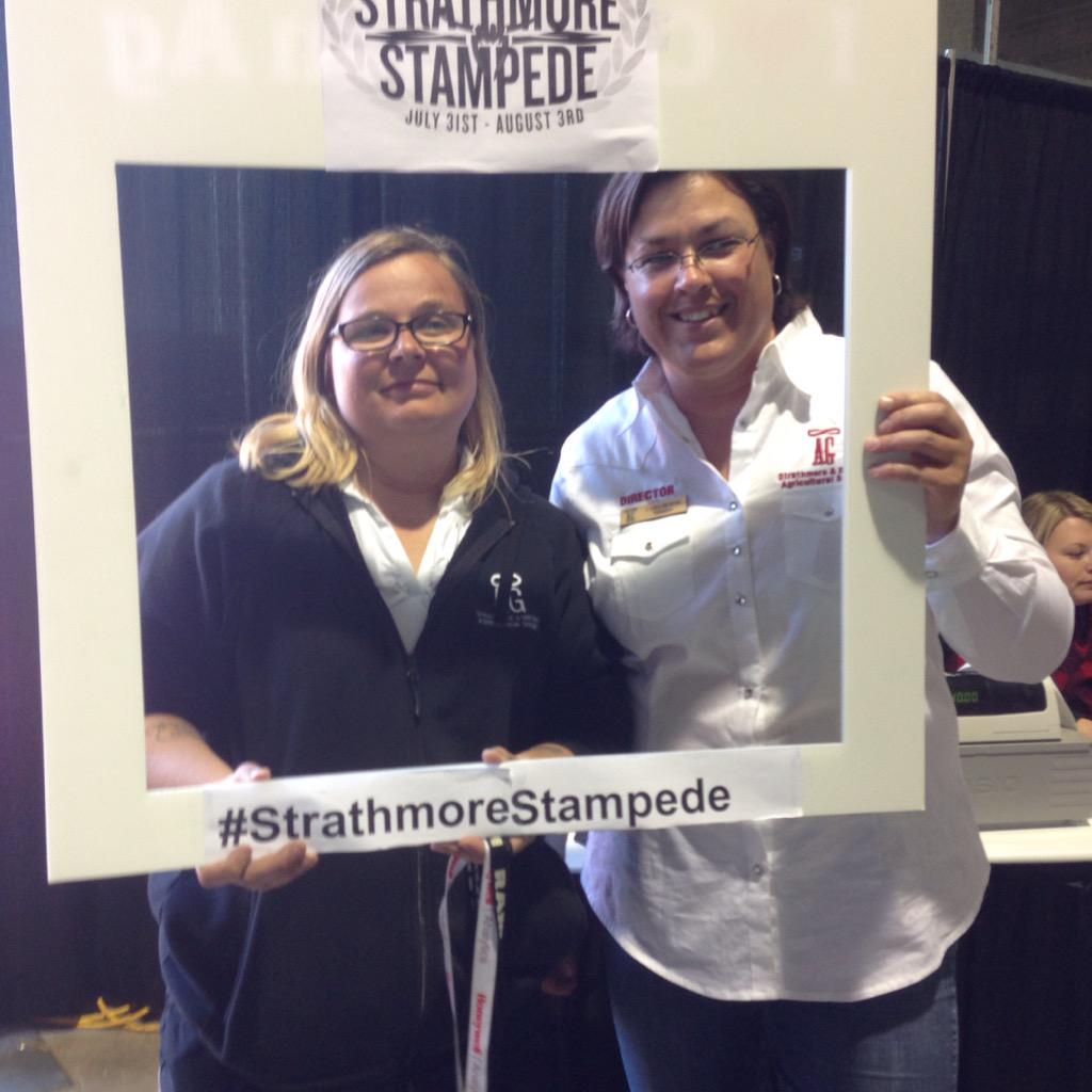 mjayedennett's tweet photo. #StrathmoreStampede #2015 #banquet http://t.co/37S5UBH21W