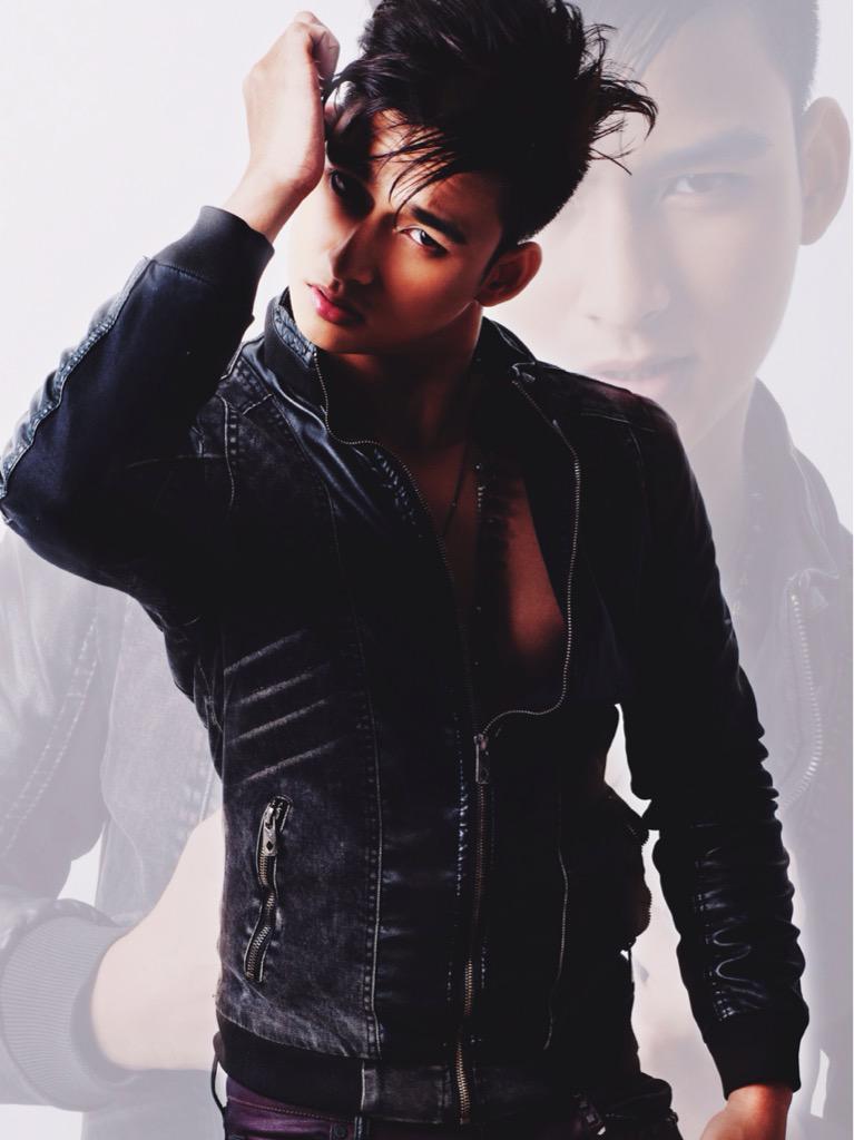 kylevergara's tweet photo. I can't help myself but stare. http://t.co/HRlzc9ntkS