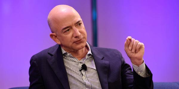 A 2004 email from Jeff Bezos explains why Powerpoint presentations aren't allowed at Amazon buff.ly/1OCcrJQ