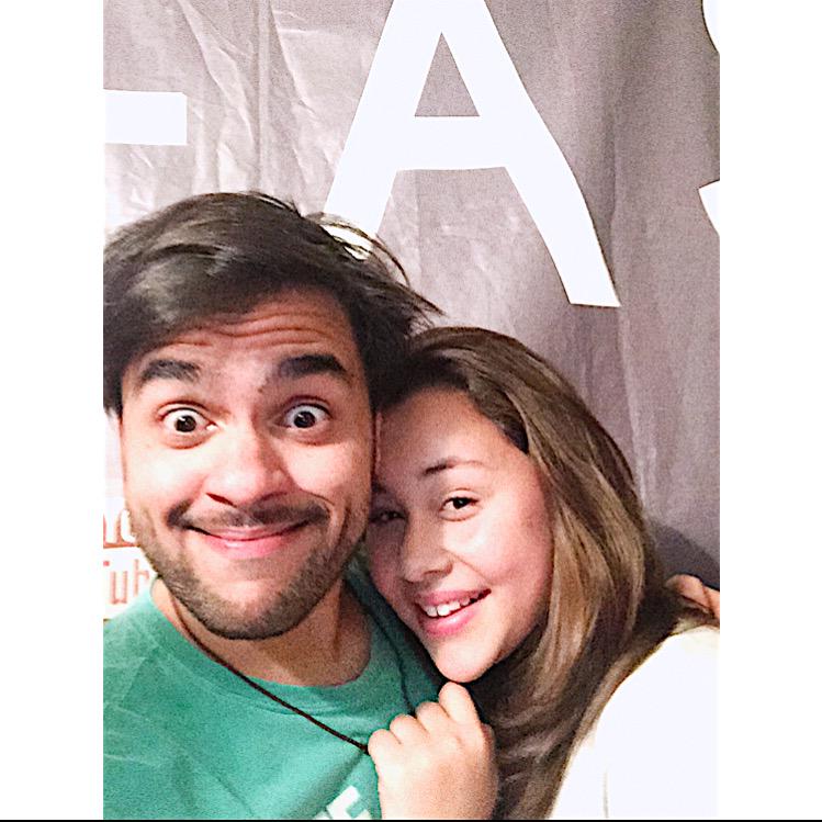 FcCAHLeash's tweet photo. Tia @AngelaBaggio15 seu filho @LeoLeash é tão perfeitinho❤️to apaixonada❤️me fez rir tanto na hora do chororô hahah❤️ http://t.co/vEVn3kEWcj