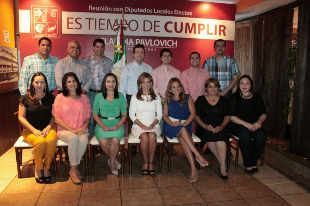 ClaudiaPavlovic's tweet photo. Con respeto al Poder Legislativo, trabajaré en iniciativas y reformas a favor de la gente #EsTiempoDeCumplir http://t.co/4jEMhSxBW9