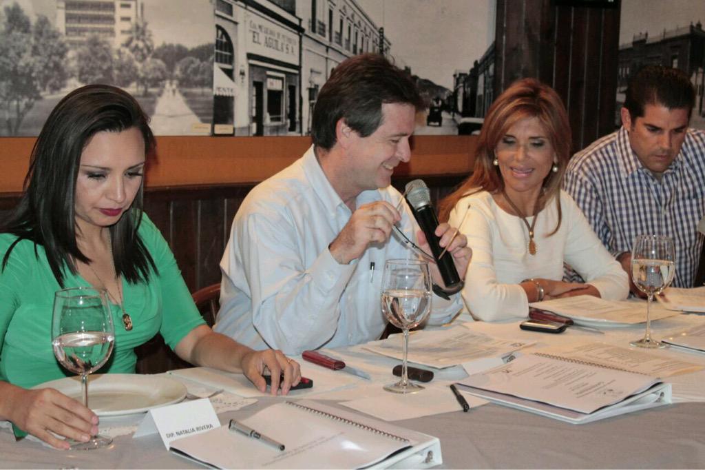 ClaudiaPavlovic's tweet photo. Con respeto al Poder Legislativo, trabajaré en iniciativas y reformas a favor de la gente #EsTiempoDeCumplir http://t.co/4jEMhSxBW9