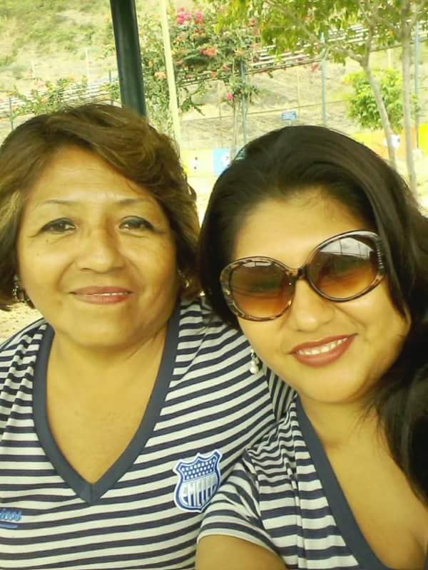 bebe2684's tweet photo. #3A0DulceRecuerdoAzulTvs @Azul_tvs tu recuerdo frustrante nuestro recuerdo Eterno a ti te Digo Aguante BOMBILLO http://t.co/pkN2GRnaLc