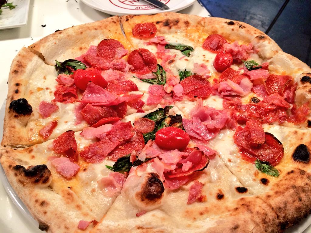 SashaEats's tweet photo. Chiattona Benni #Pizza 🍕 #ATLfoodie #foodie #Foodiechats #AtlantaEats #SashaEats #nomnom #VaruniNapoli http://t.co/ABDqrK8fKm