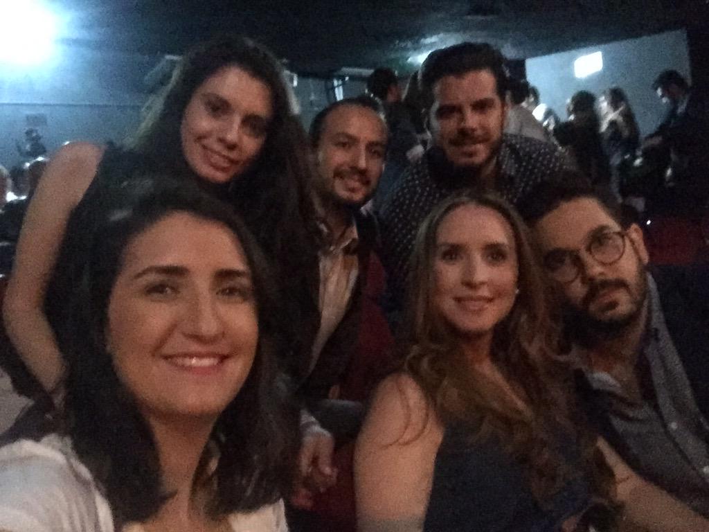 andreatorreh's tweet photo. La familia lista para ver a nuestra Sis @FatimaTorre en @LaSubastaTeatro . Mucha 💩💩💩 !! Te queremos!! #LosTorrelson http://t.co/GDQnoqwgsC
