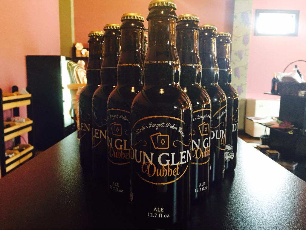 julianavicki's tweet photo. Hey guys I have this at the wine shop nomnom #bridgebrewworks #dunglen #thurmond #drinklocal πΊ http://t.co/UeBEcw3UXq