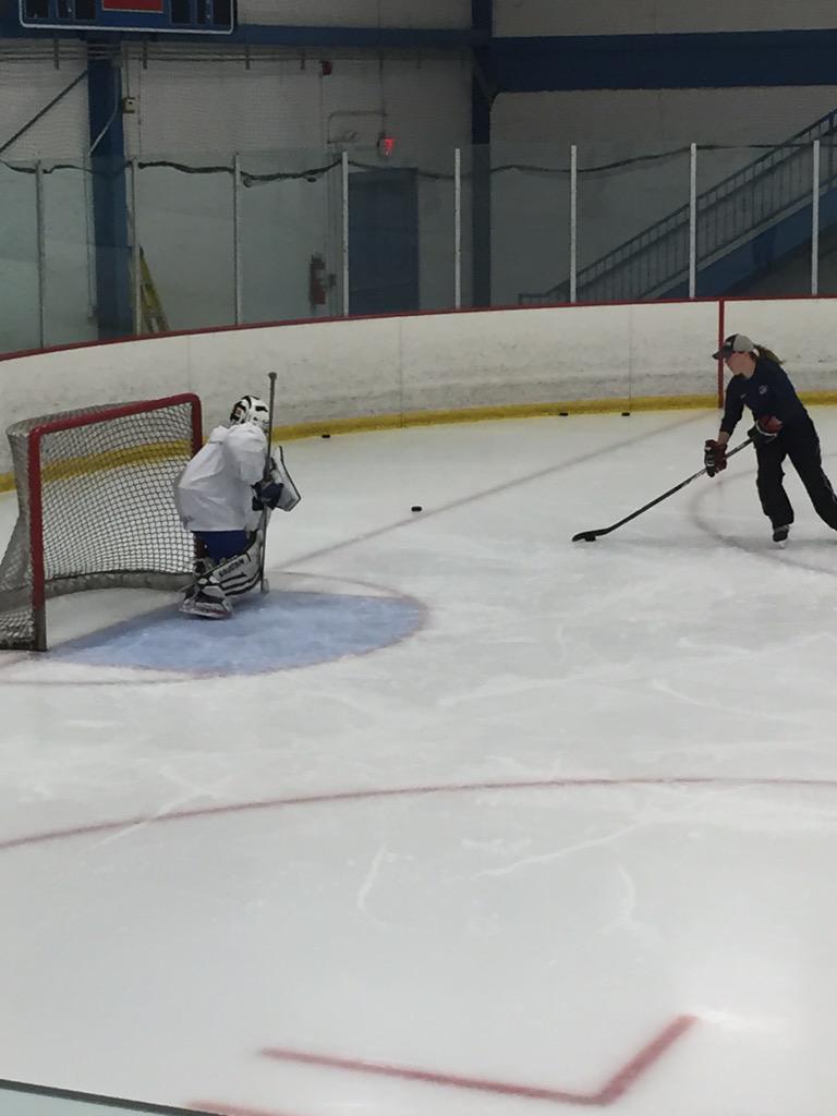 Borgie30's tweet photo. @GDIUSAgoalie Drill sessions going strong! Lots of saves and some snipes by @lucyschhhh #RDCChicago #ForGirlsByGirls http://t.co/x4NT3DFdHJ