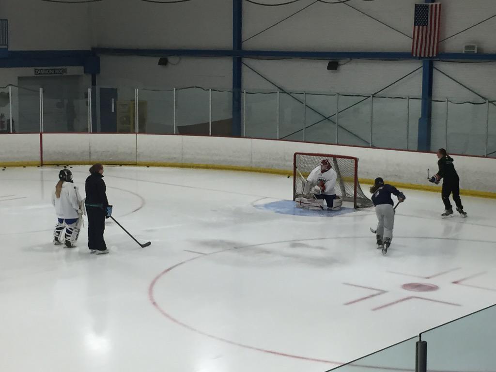 Borgie30's tweet photo. @GDIUSAgoalie Drill sessions going strong! Lots of saves and some snipes by @lucyschhhh #RDCChicago #ForGirlsByGirls http://t.co/x4NT3DFdHJ