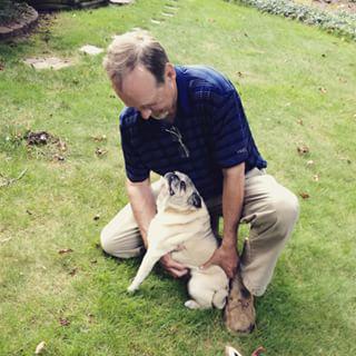 Joy_PhotoCam's tweet image. #pug #dog #backscratch #scratch #backrub #dad #dadanddog #love #atlanta #ga findelight.net/puggie_detail.…