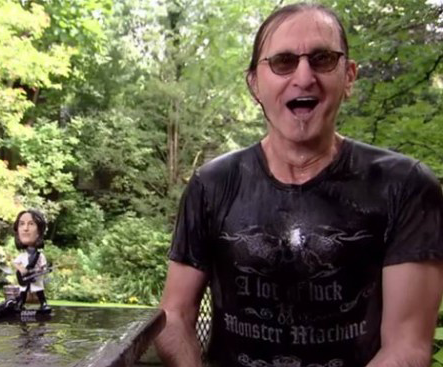 Happy birthday to the indescribably awesome Geddy Lee!              