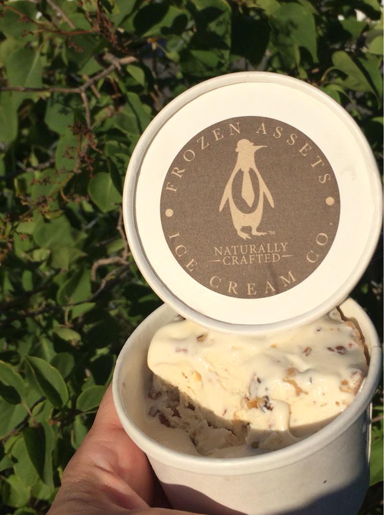 PerogyBoyz's tweet photo. Treat after non-stop FoodTruckFrenzy SOOOOO nice.Thx @FrozenAssetsCo for Maple Bacon Walnut Ice Cream.Amazing!😋🍨 http://t.co/DCjEnQfzOT