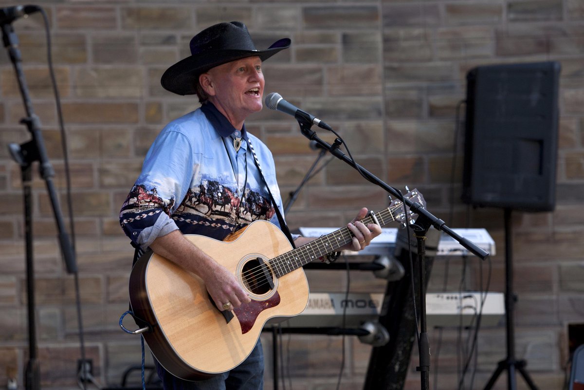 GrantMaloySmith's tweet photo. A few pictures from the Nelson Mandela International Day. Photos by Krista Wallhagen #rootsmusic #indiemusic #music http://t.co/ADVgrbW7to