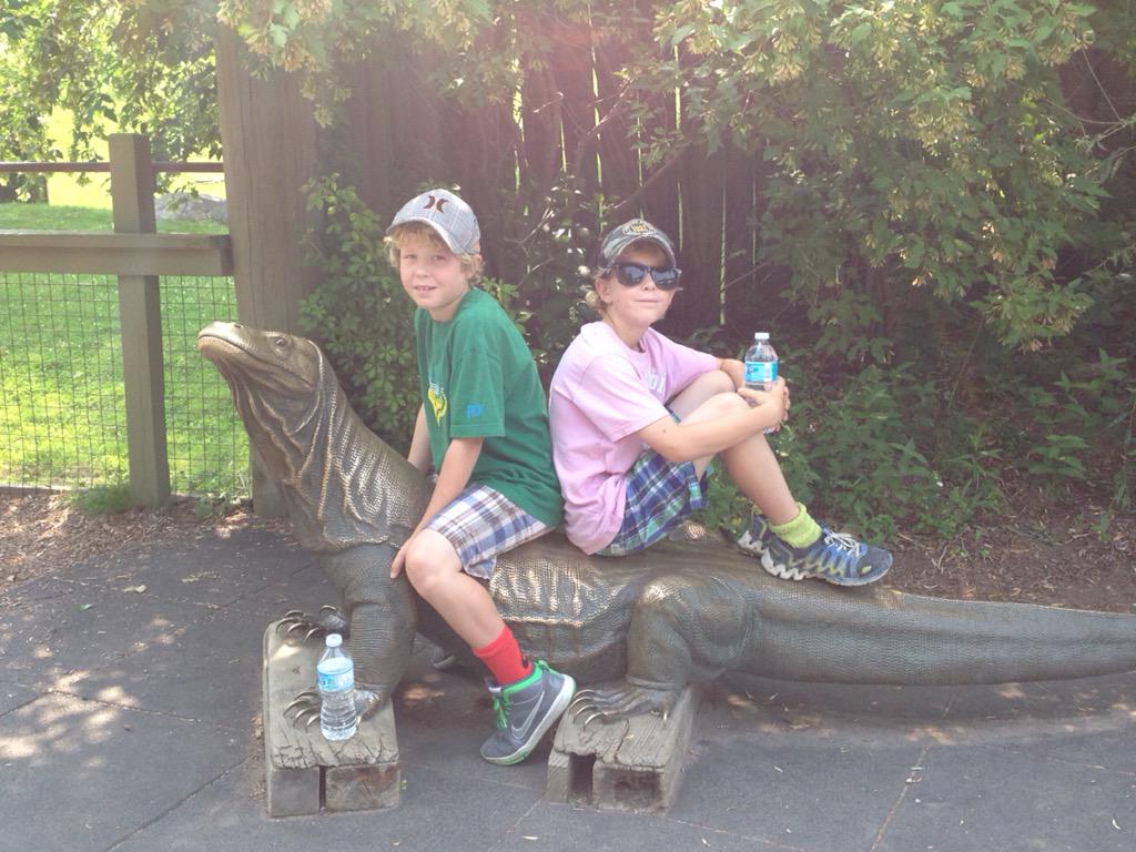 8grtkids's tweet photo. http://t.co/MqVgAisXwC