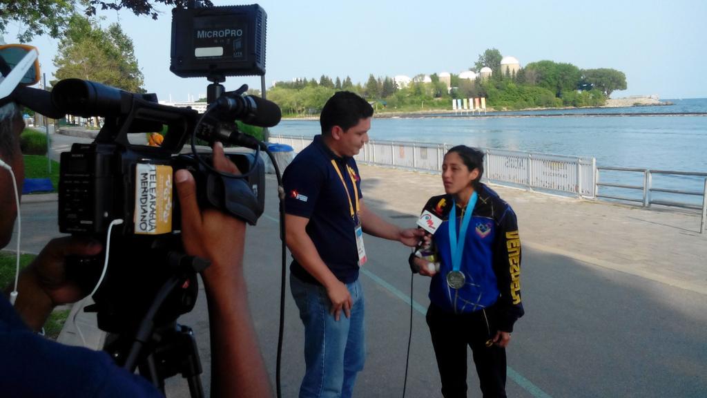 jdazaj's tweet photo. Momentos... #PanamericanosPorTLAyMTV http://t.co/PdBJZONS8w