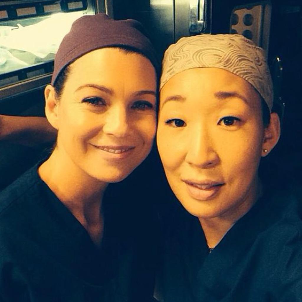 EleanorPalke's tweet photo. From set today :) #costars #dynamicduo #twitterlessAlicia http://t.co/0F72XtY9q9