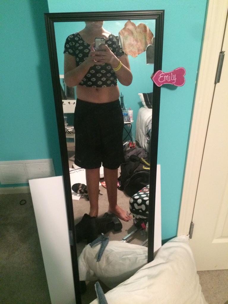 ianidfk's tweet photo. #croptopmovement http://t.co/8zR1iTaihP