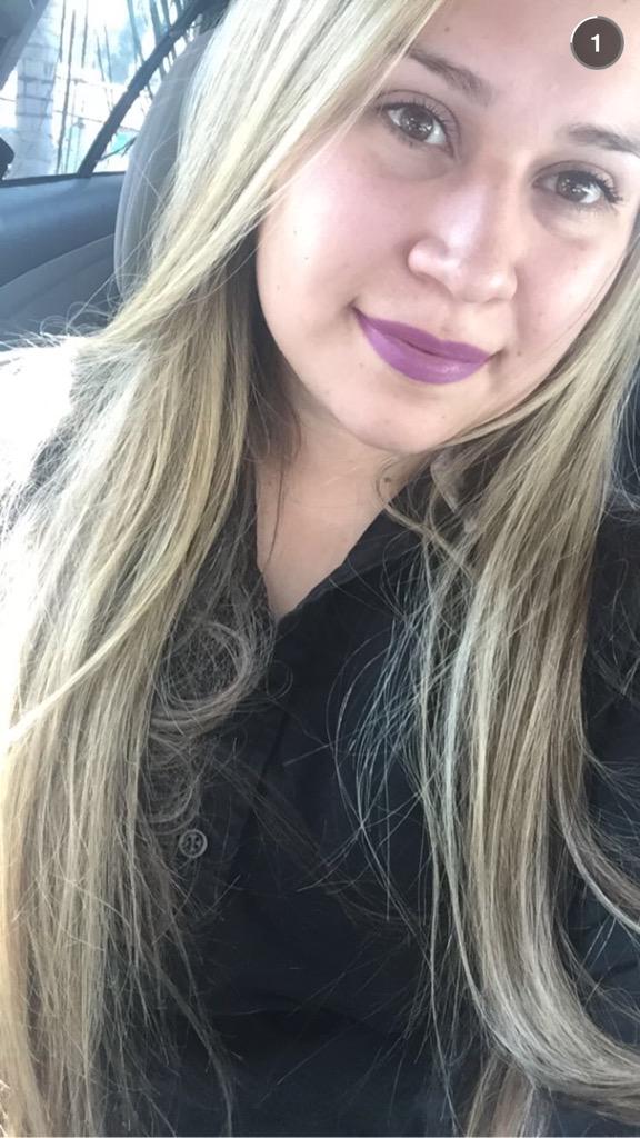Casssiee16's tweet photo. #BlondeBombshell #ScreenshotThatShit #MyKoko @Nallelyy_Xo http://t.co/TKs0ixf4Dw