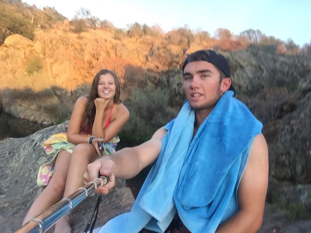 alex_dinsmore_'s tweet photo. "I don't like your selfie stick it's dumb" oh uh huh okay http://t.co/NJT2Yj7u3q