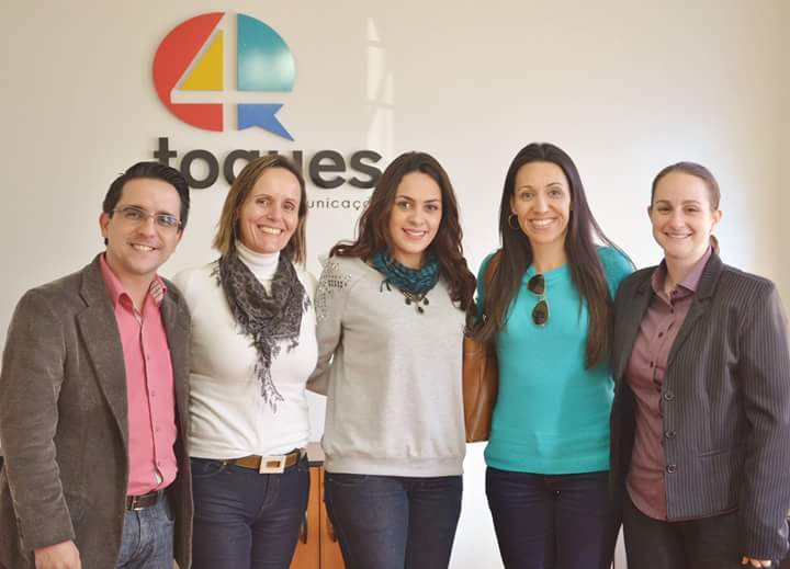 4toques's tweet photo. Parte da equipe do Sebrae Botucatu em visita à nossa sede. #NovosProjetos http://t.co/N5jht8NIDe