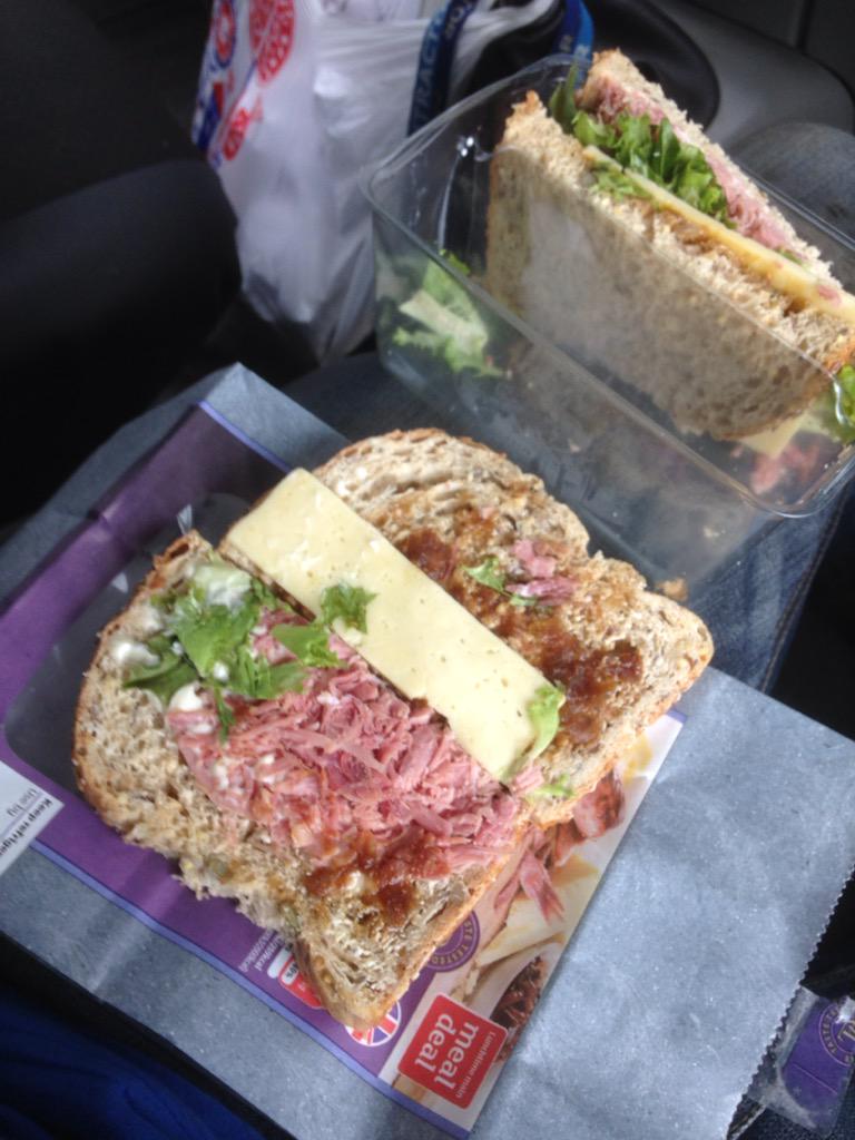 SmithAaron7's tweet photo. @sainsburys £2.80 for you to do this to me killing dreams there sainsburys http://t.co/ZBrwkHpnfX